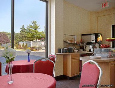 Ramada By Wyndham Flemington Hotell Restaurant bilde